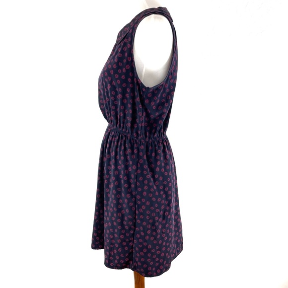 Forever 21 Lips Print Dress - Picture 2 of 7